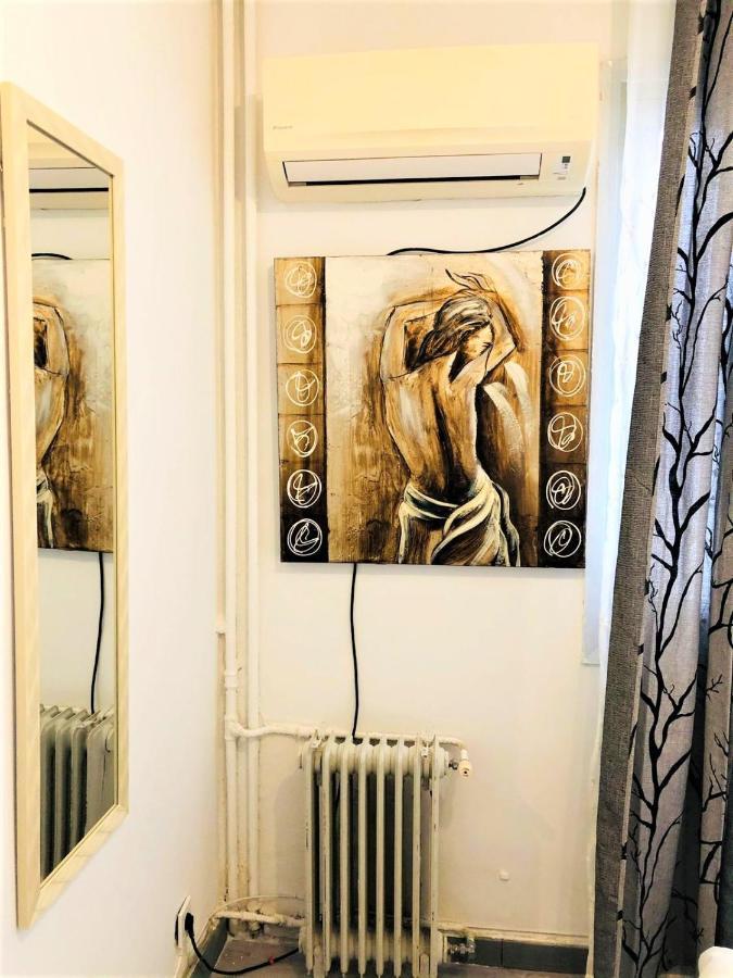 Deluxe Room Center Мадрид Екстериор снимка